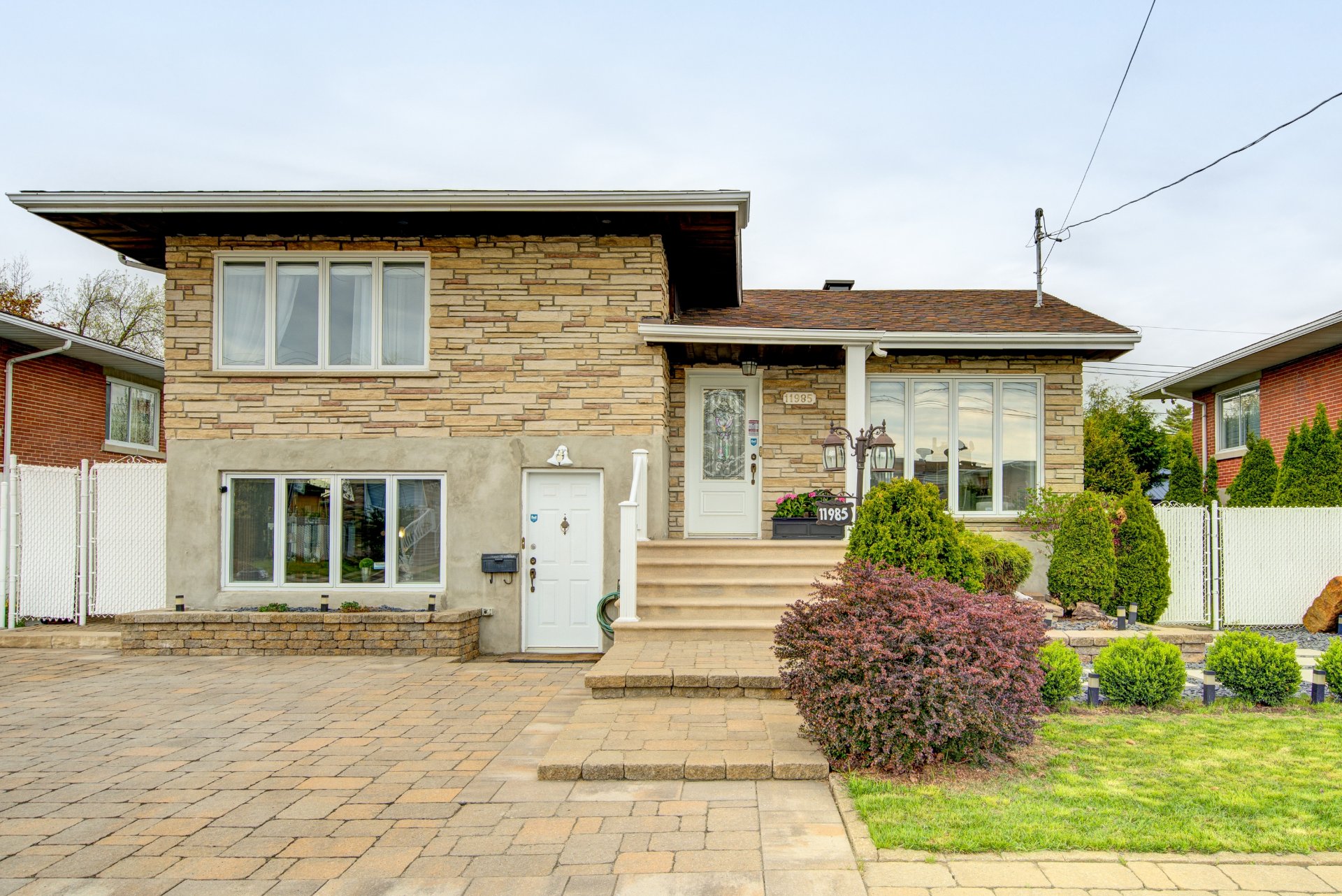  11985 Av. Salk