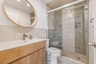 Ensuite bathroom