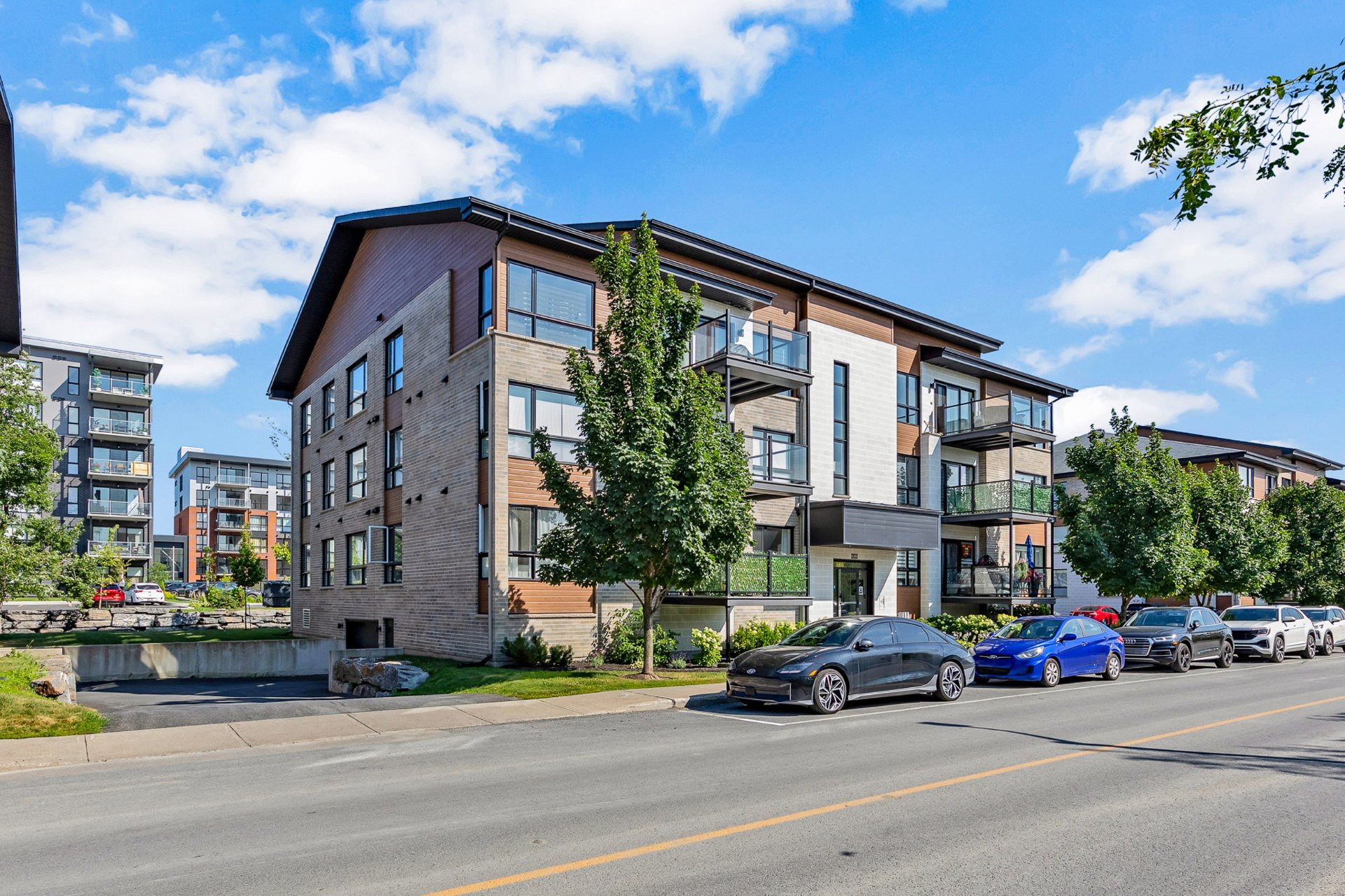#101 - 4280 Rue Bernard-Hubert