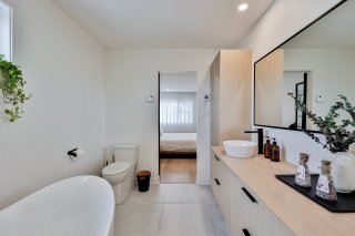 Ensuite bathroom