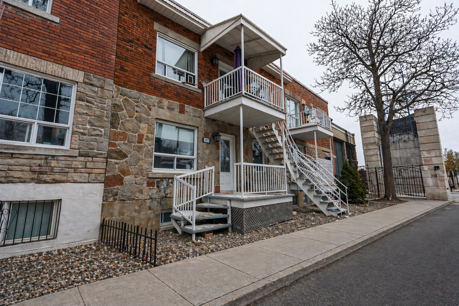 9291 Rue Berri
