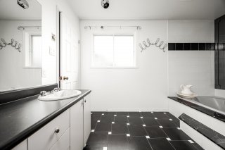 Ensuite bathroom