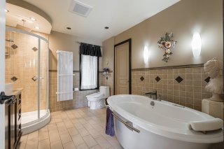 Ensuite bathroom