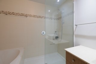 Ensuite bathroom