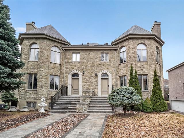 916 Rue Hocquart