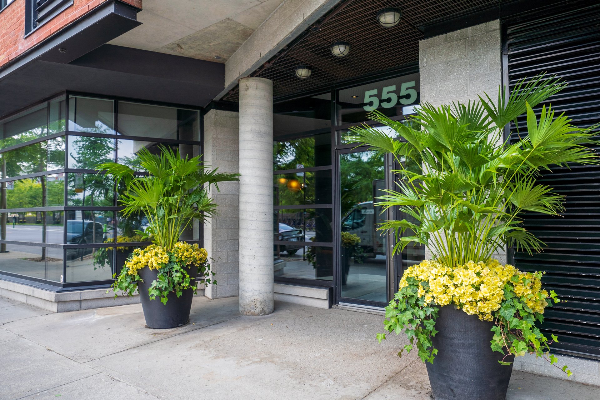 #702 - 555 Rue de la Commune O.