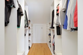 Walk-in closet