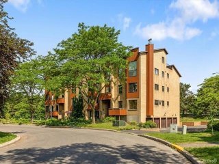 #8 - 549 Av. d'Isère