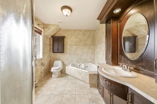 Salle de bains attenante à la CCP