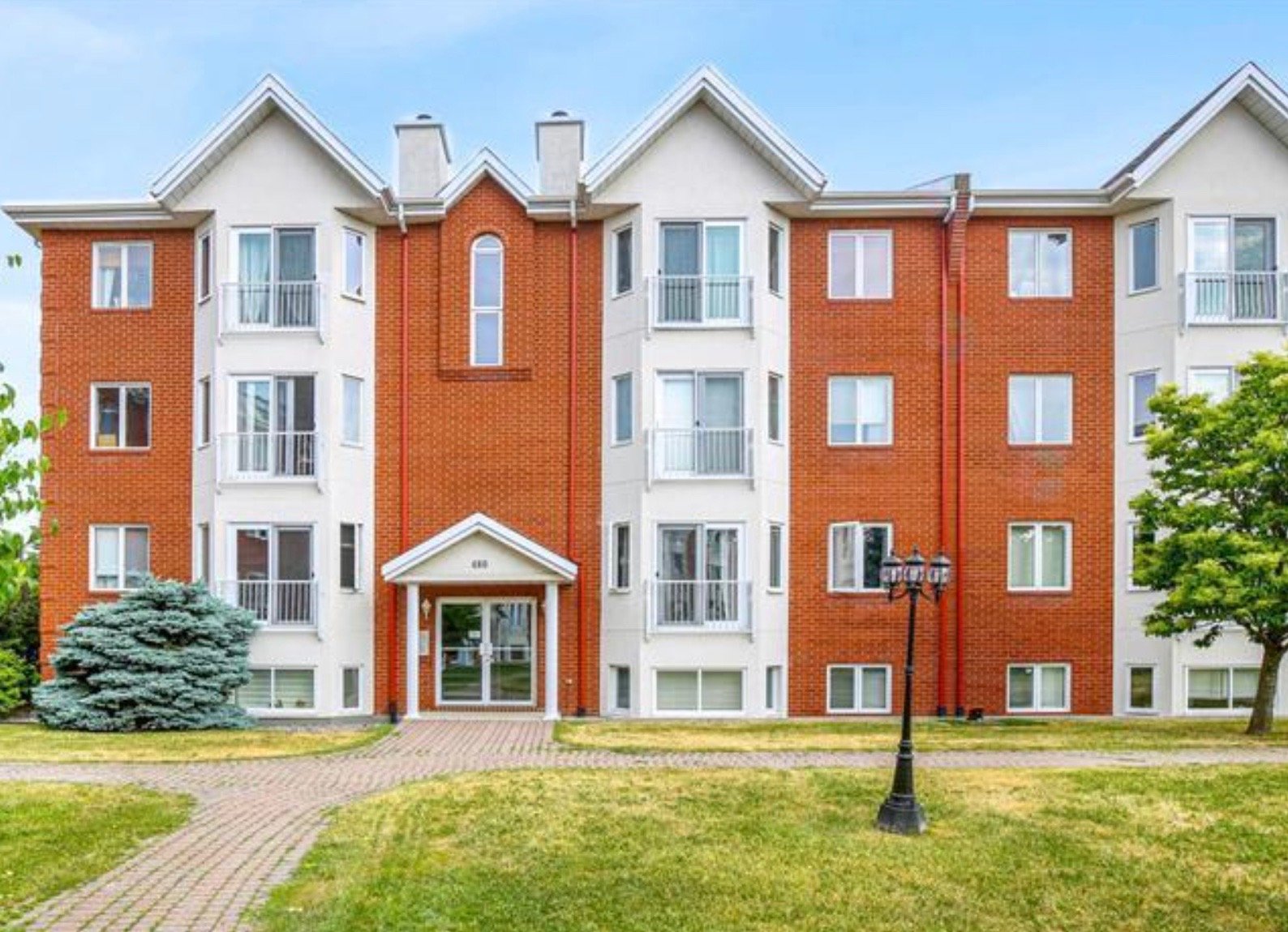 #4 - 480 Rue Upper Edison
