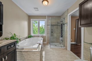 Salle de bains attenante à la CCP