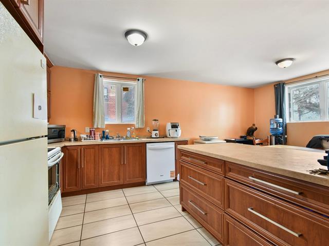 #105 - 230 Rue St-Henri