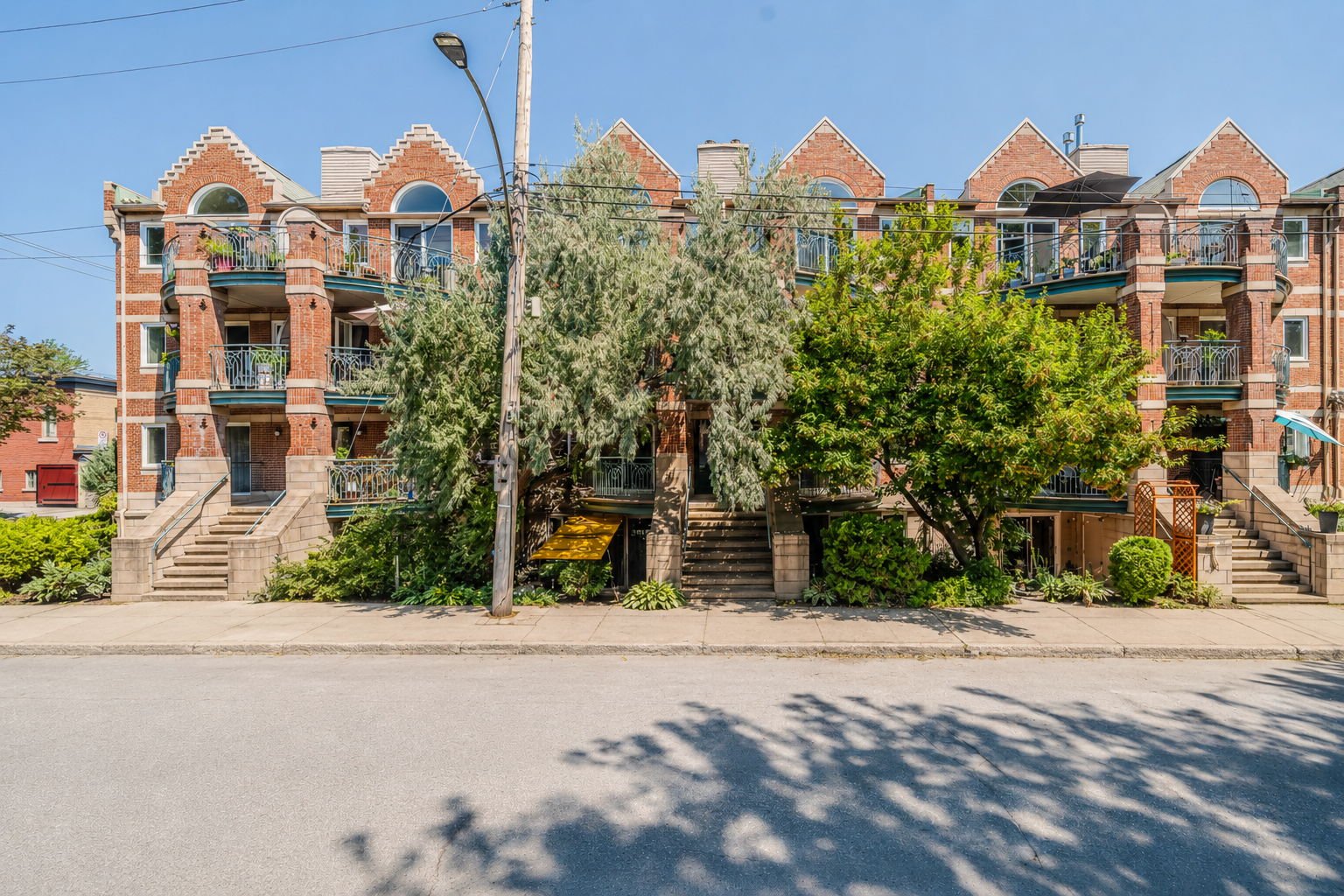 #201 - 5415 Rue Drolet