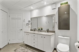 Salle de bains attenante à la CCP