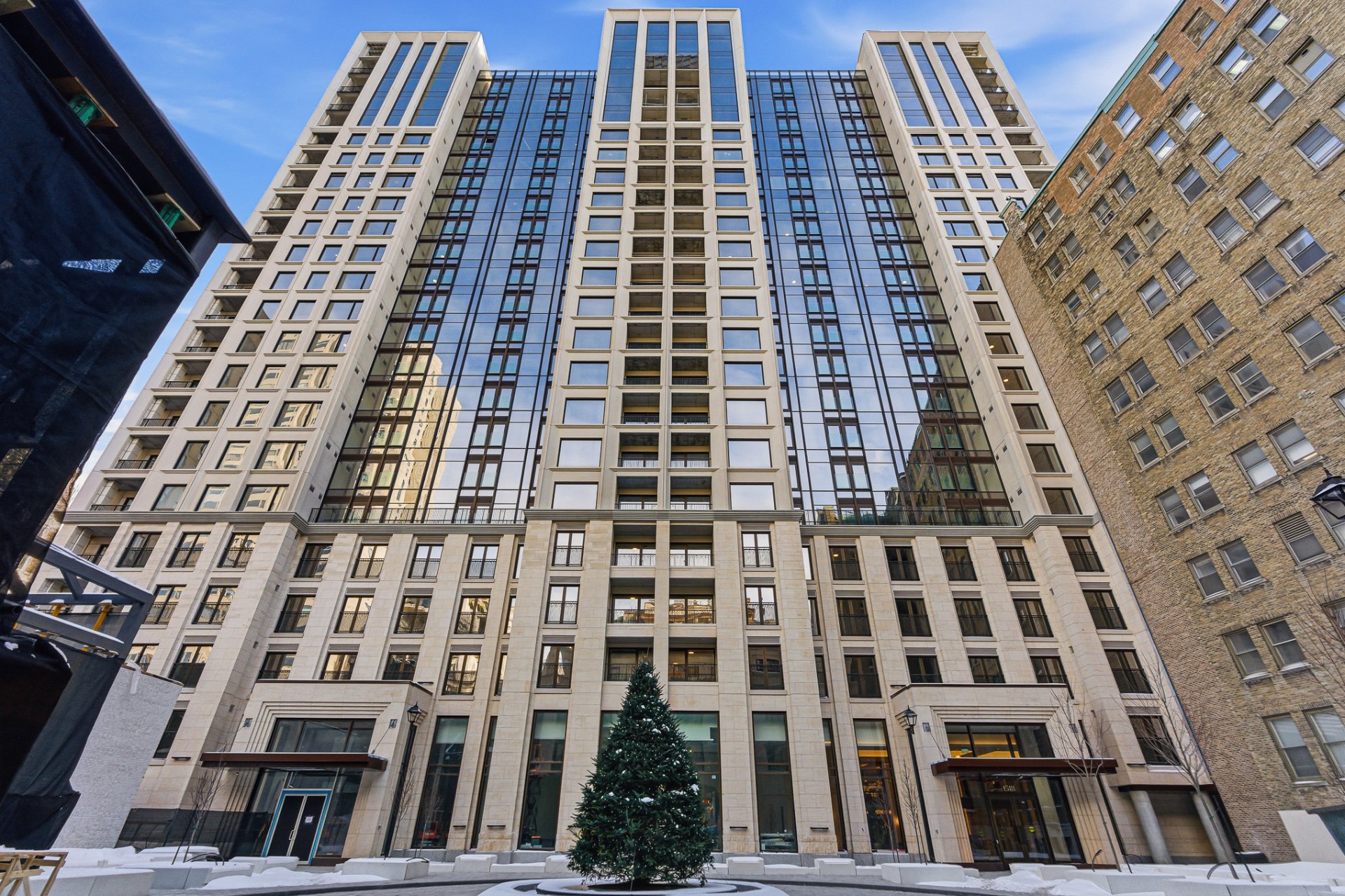 #809 - 1518 Rue Sherbrooke O.