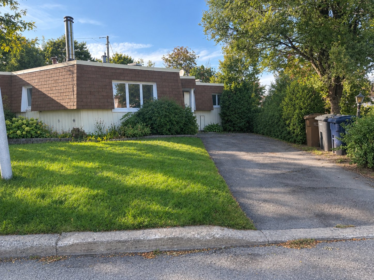 305 Rue de la Reine