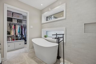 Ensuite bathroom