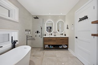 Ensuite bathroom