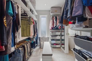 Walk-in closet