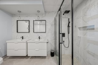 Salle de bains attenante à la CCP