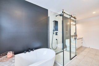 Salle de bains attenante à la CCP