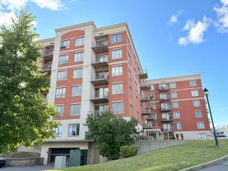 #210 - 1550 Rue St-Louis