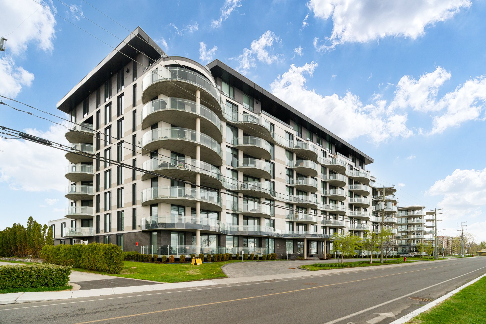#409 - 36 Ch. du Bord-du-Lac-Lakeshore
