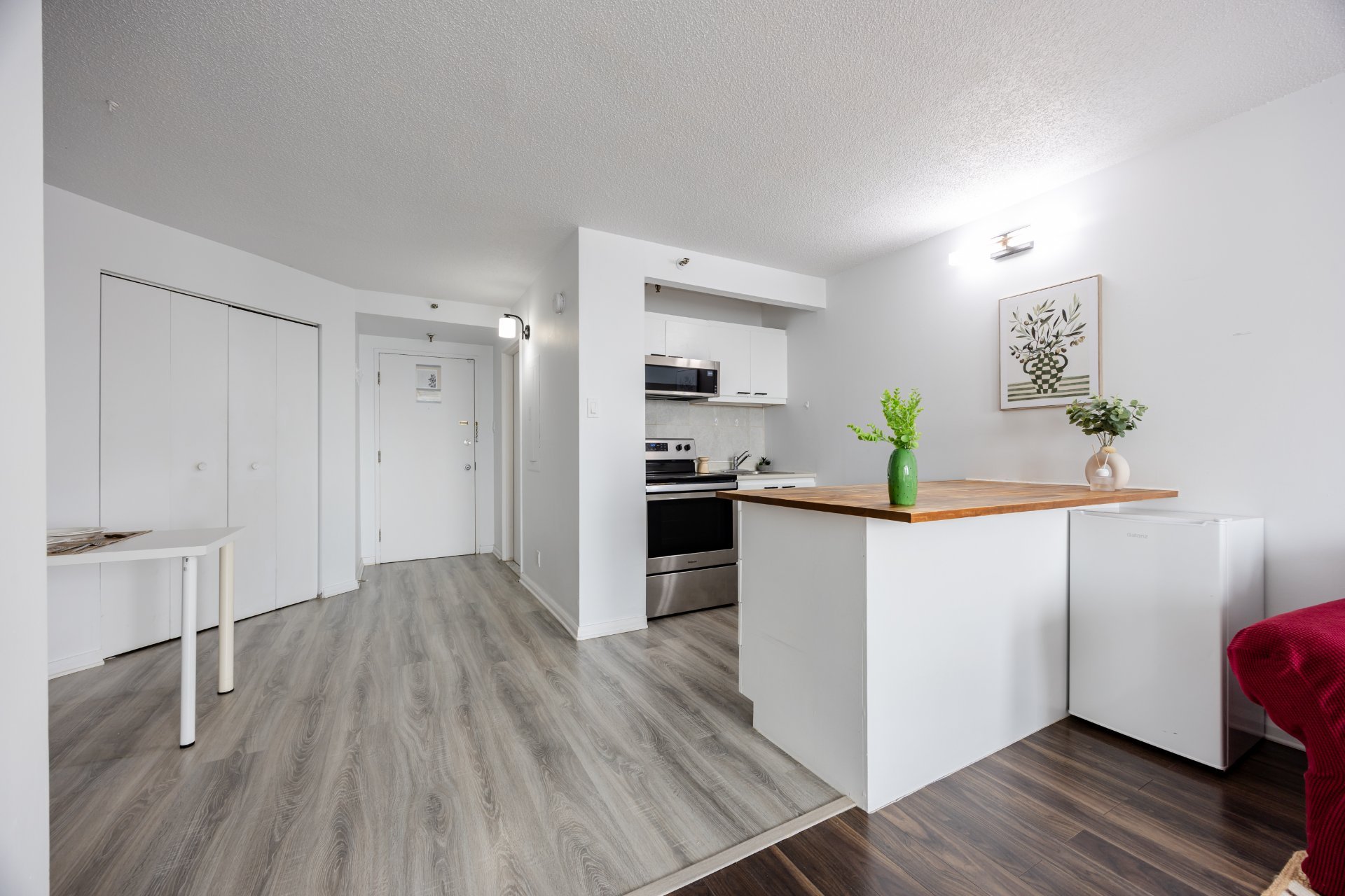 #946 - 1055 Rue St-Mathieu