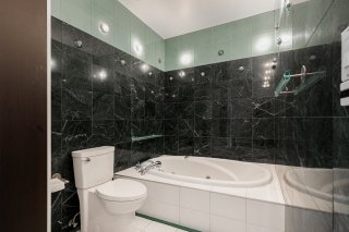 Ensuite bathroom