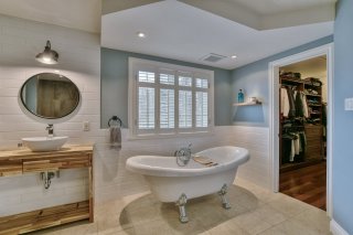 Ensuite bathroom