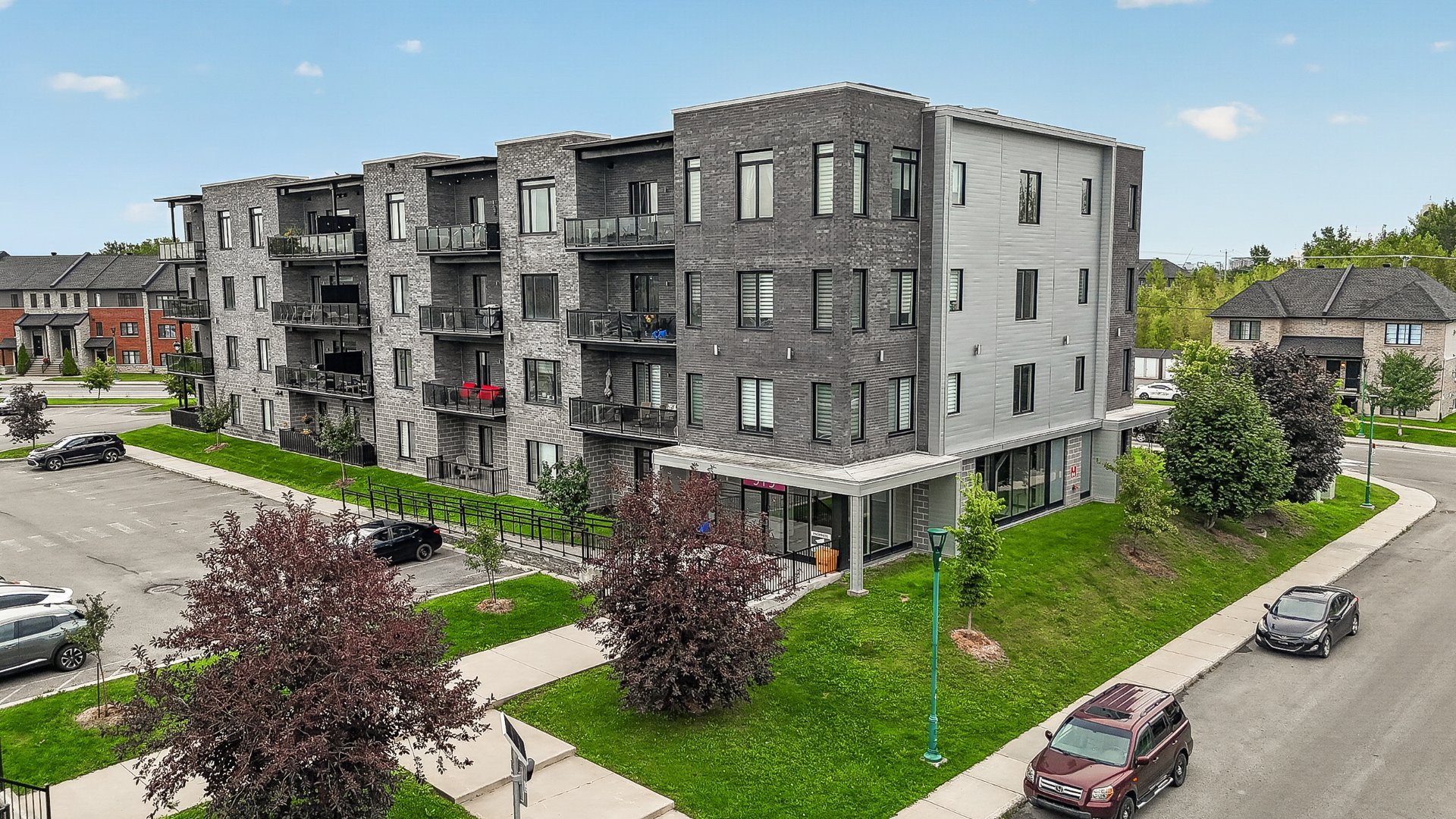 #402 - 919 Rue Jules-Huot