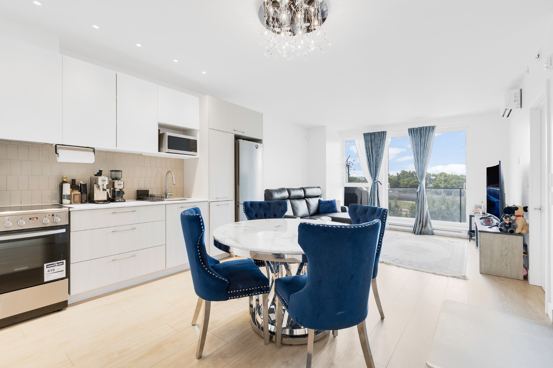 #511 - 10 Av. Donegani