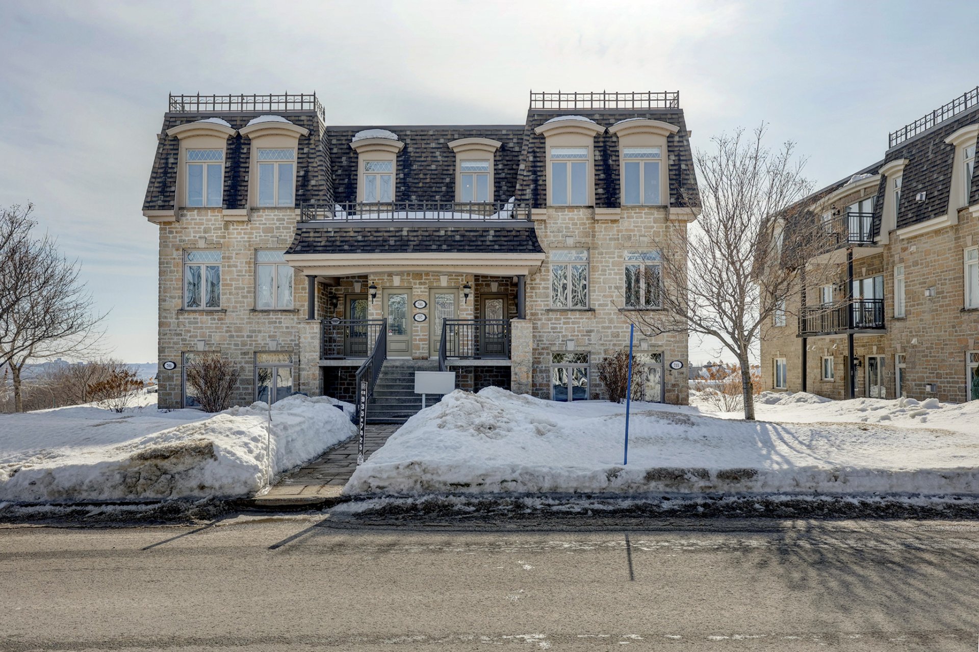  707 Rue de la Girandole
