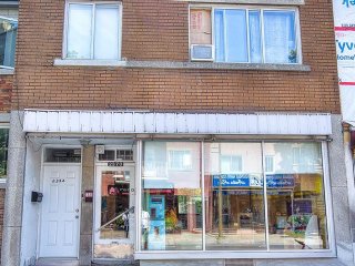 2370 Rue Bélanger — photo 1