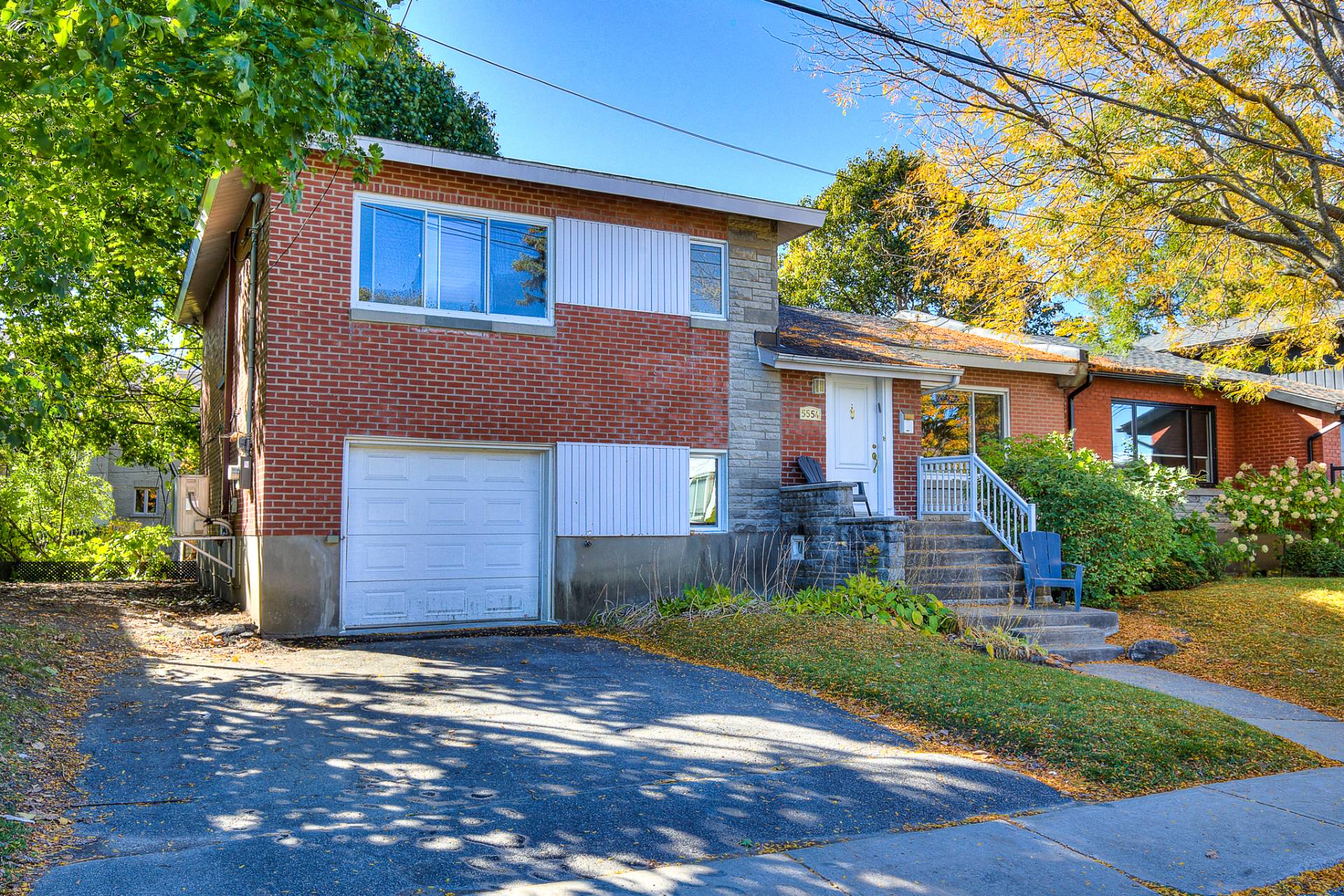 5554 Av. Alpine