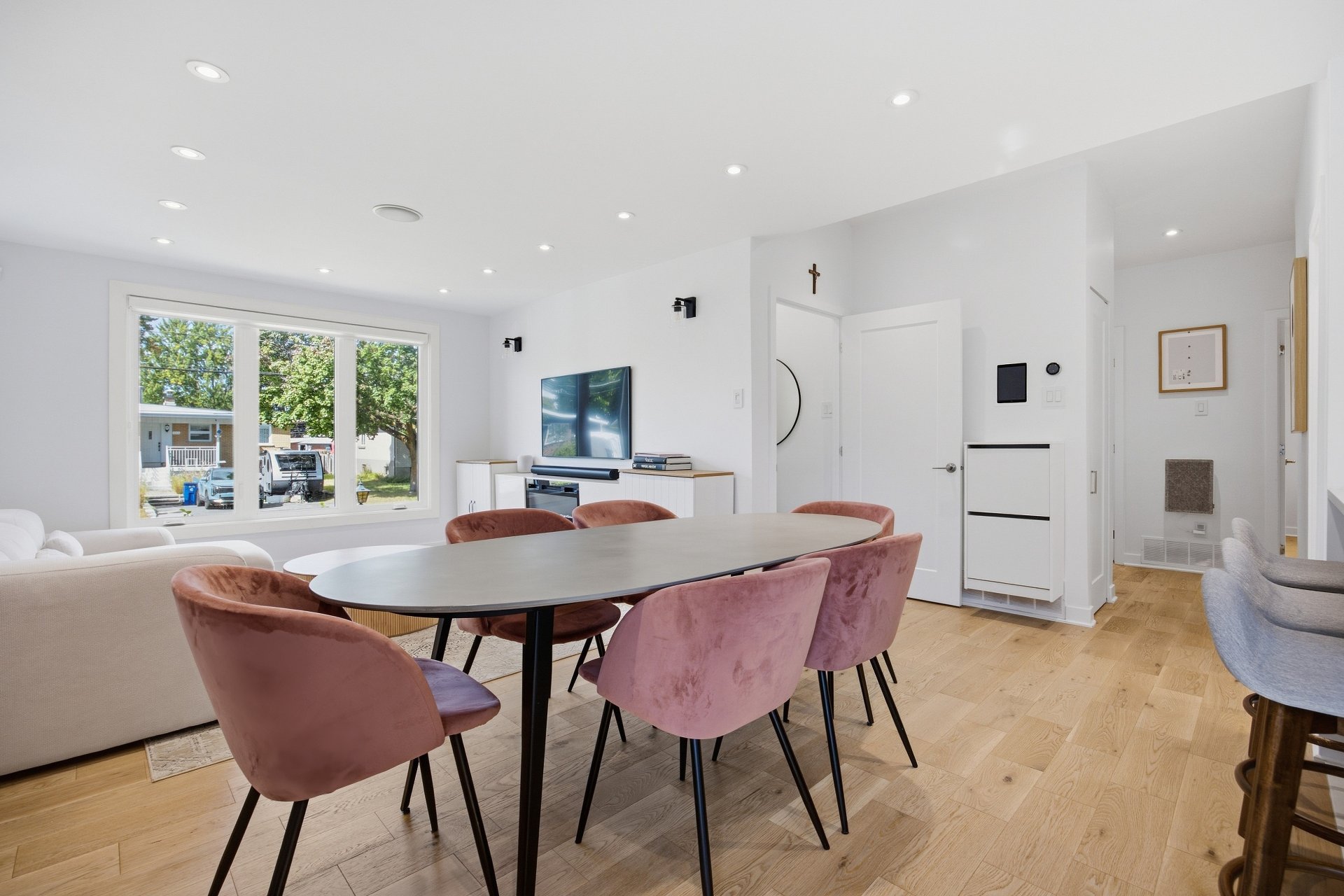 2420 Rue d'Auvergne — photo 3
