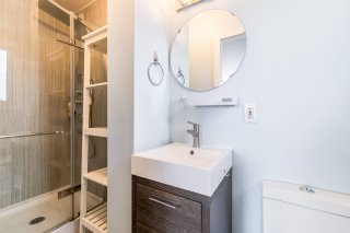 Salle de bains attenante à la CCP