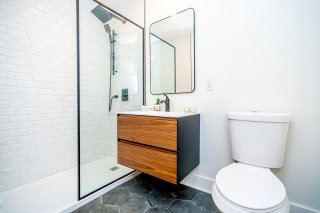 Ensuite bathroom