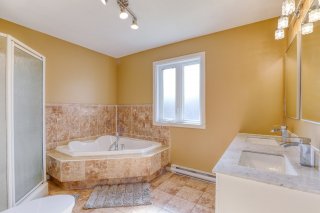 Salle de bains attenante à la CCP
