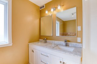 Salle de bains attenante à la CCP