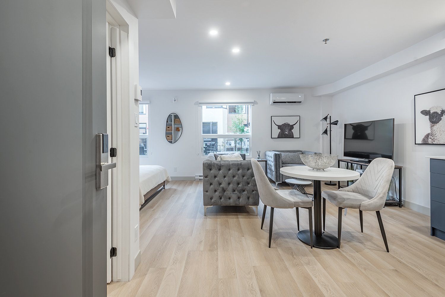 #114 - 490 Av. Lake