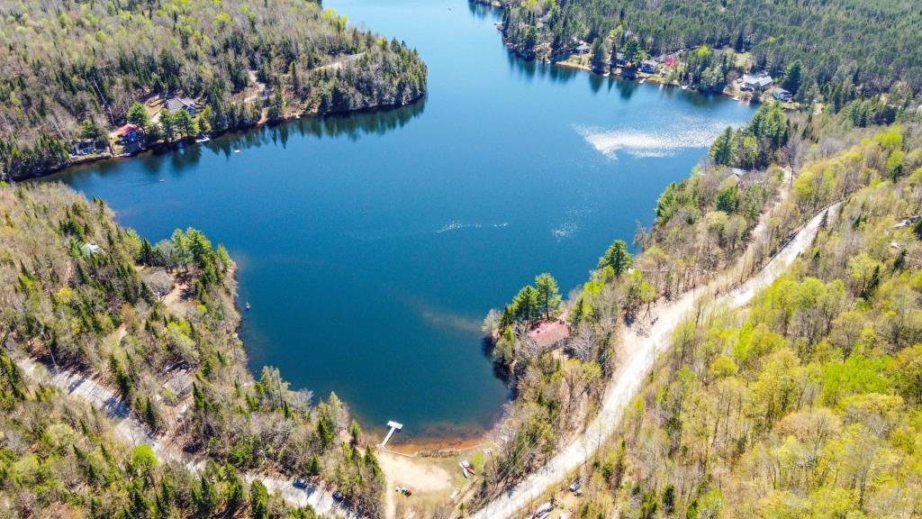 155 Ch. du Lac-Équerre