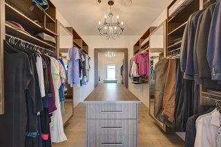 Walk-in closet