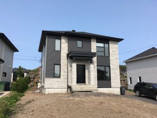 541 Rue de Capella