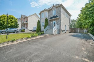 705 Rue Lionel-Daunais