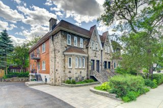 4854 Av. Harvard