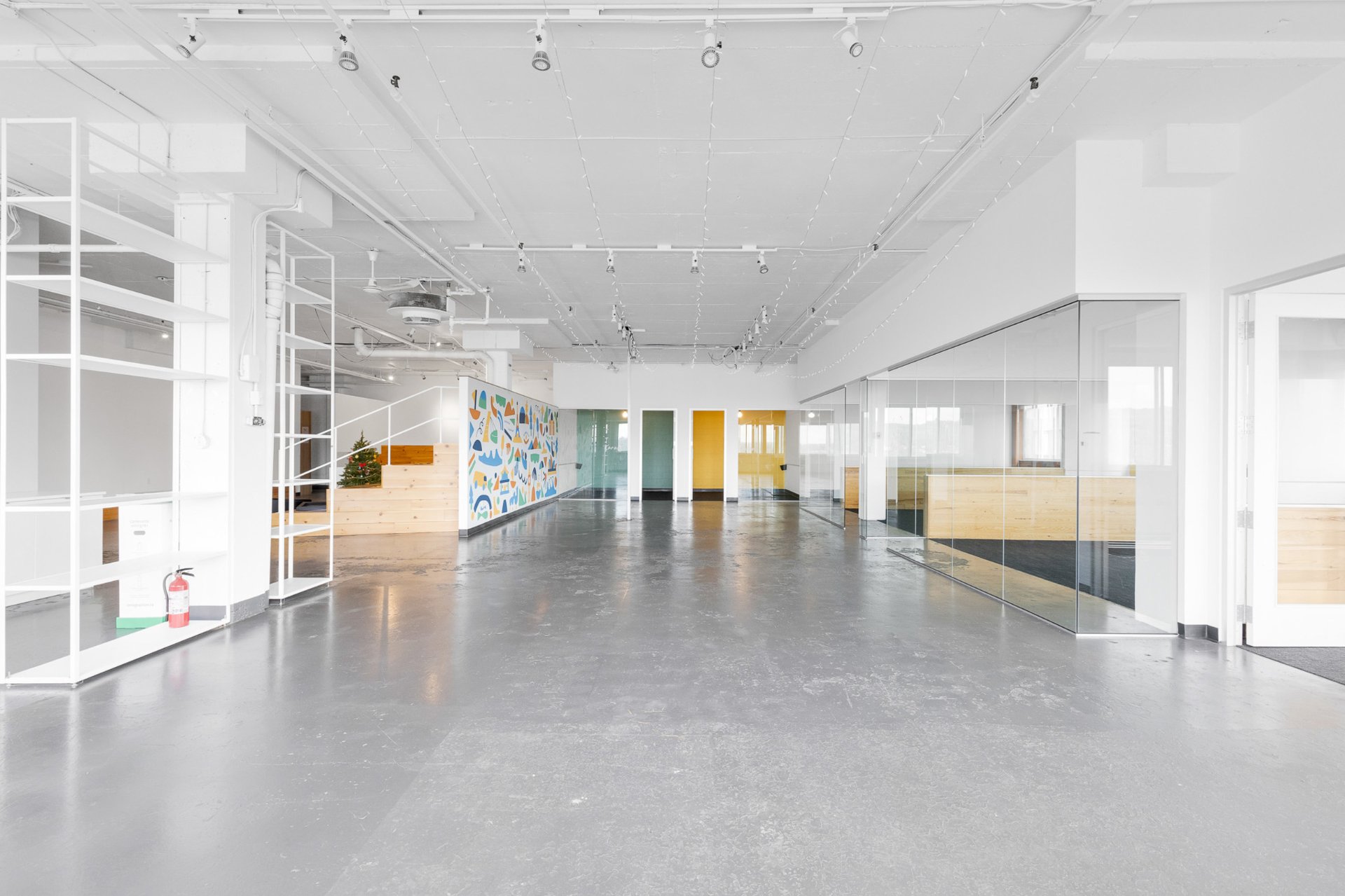 #901-902 - 5425 Av. Casgrain