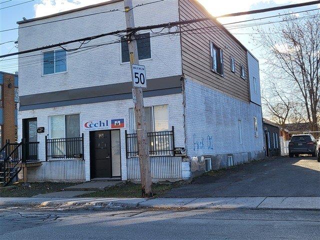 #RÉS - 3222 Grande Allée