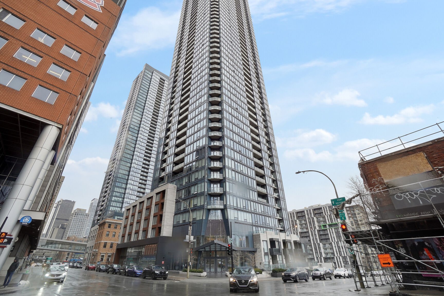 #2806 1288 Rue St-Antoine O.