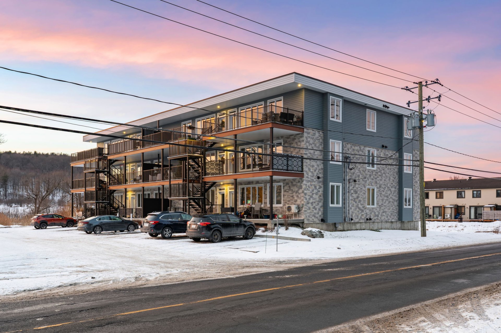 Joelle Bitar / #9427043